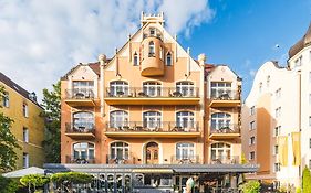 H Villa Herkules